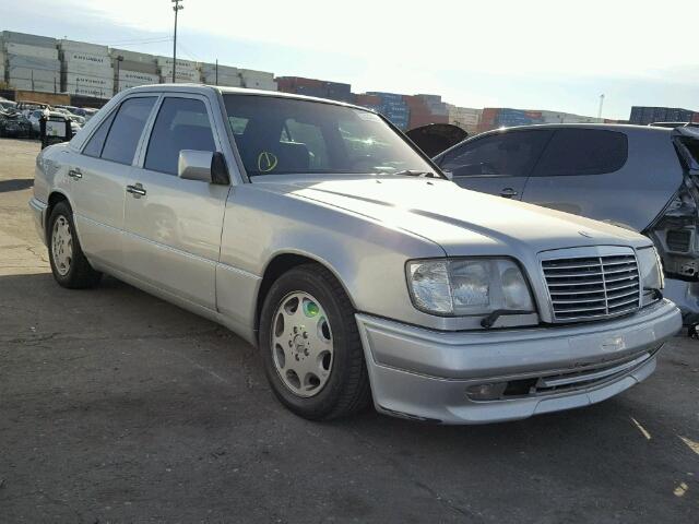 WDBEA34EXRC026495 - 1994 MERCEDES-BENZ E 420 SILVER photo 1