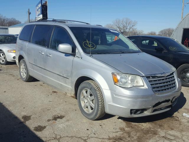 2A4RR5D17AR149195 - 2010 CHRYSLER TOWN & COU SILVER photo 1