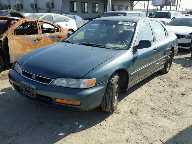 1HGCD5637TA140868 - 1996 HONDA ACCORD LX GREEN photo 2