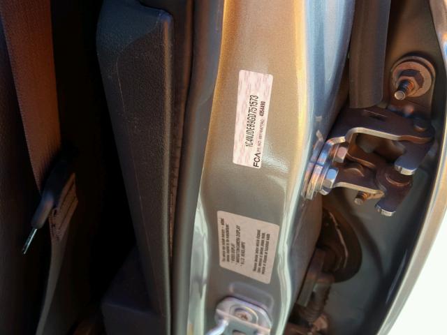 1C4NJDEB9GD751573 - 2016 JEEP COMPASS LA SILVER photo 10