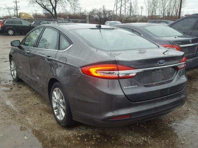 3FA6P0LU4HR148805 - 2017 FORD FUSION SE GRAY photo 3