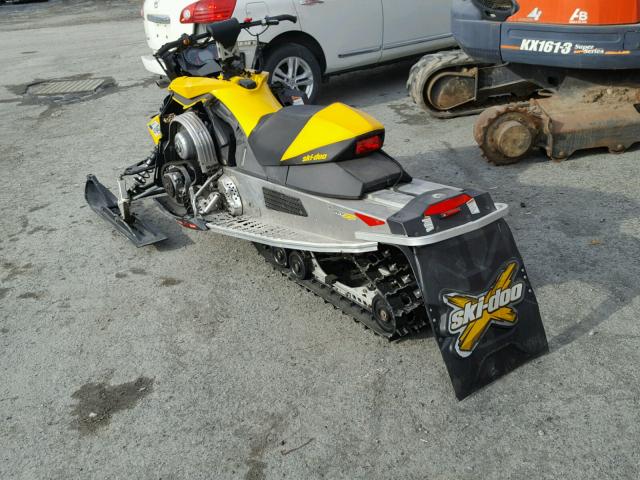 2BPSBMBA8BV000084 - 2011 SKI SNOWMOBILE YELLOW photo 3