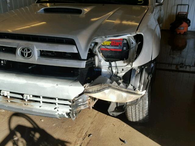 JTEBU14R830015907 - 2003 TOYOTA 4RUNNER SR SILVER photo 9