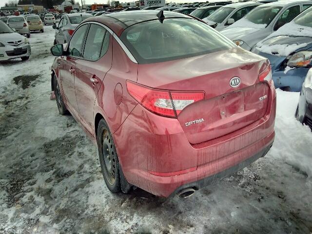 KNAGN4A71B5218020 - 2011 KIA OPTIMA EX RED photo 3