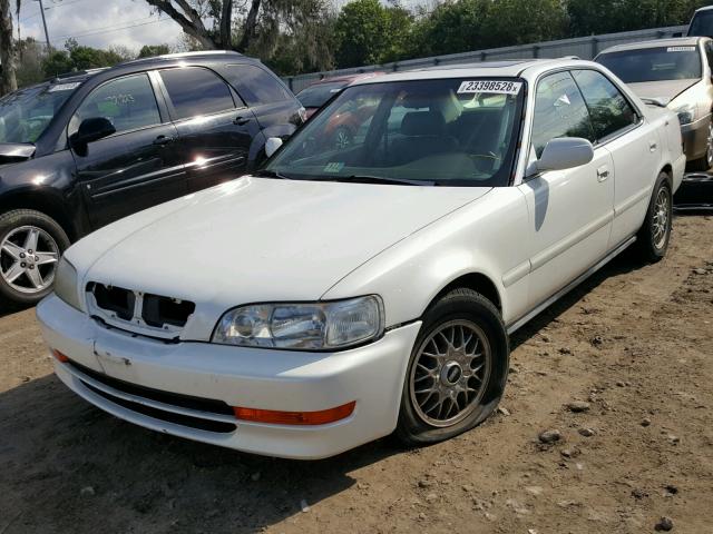 JH4UA3659TC009560 - 1996 ACURA 3.2TL WHITE photo 2