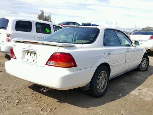 JH4UA3659TC009560 - 1996 ACURA 3.2TL WHITE photo 4