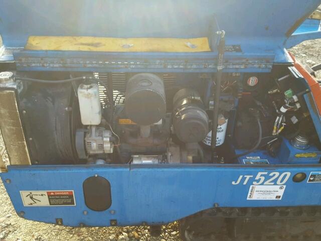 2V0592 - 2001 DITCH WITCH JT520 BLUE photo 7