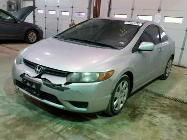 2HGFG11627H552055 - 2007 HONDA CIVIC LX SILVER photo 2