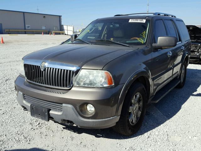 5LMFU27R93LJ13374 - 2003 LINCOLN NAVIGATOR BROWN photo 2