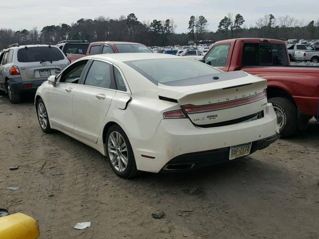 3LN6L2J93DR813862 - 2013 LINCOLN MKZ CREAM photo 3