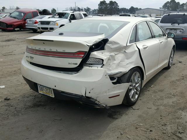 3LN6L2J93DR813862 - 2013 LINCOLN MKZ CREAM photo 4