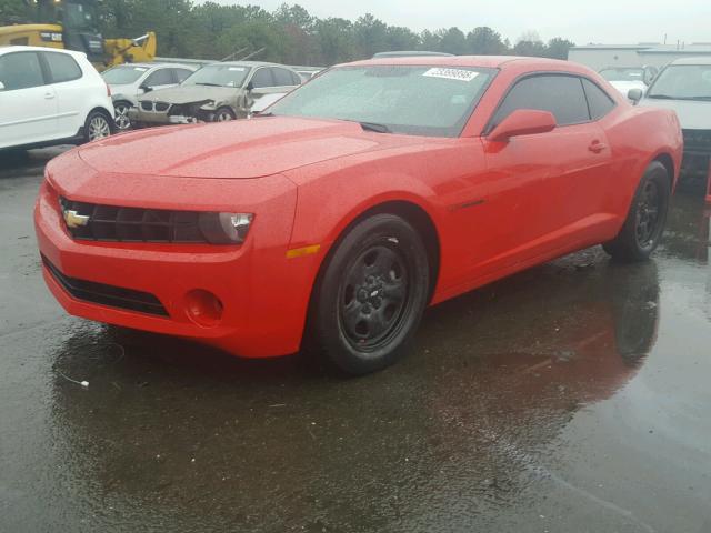 2G1FA1E30D9121504 - 2013 CHEVROLET CAMARO LS RED photo 2