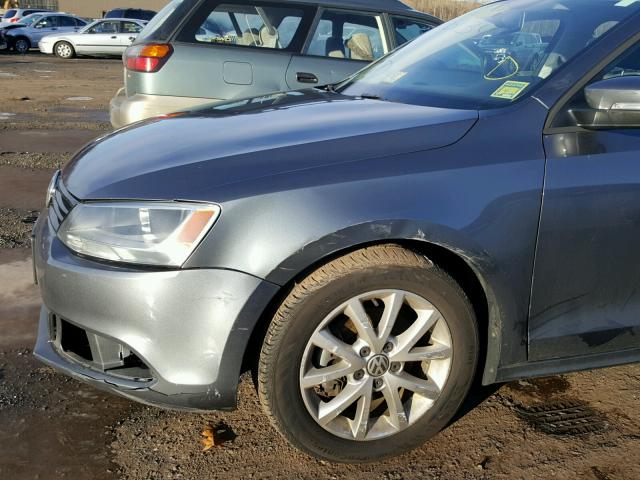 3VWDZ7AJ9BM318767 - 2011 VOLKSWAGEN JETTA SE GRAY photo 9