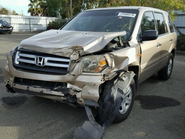 5FNYF28136B036897 - 2006 HONDA PILOT LX GOLD photo 2