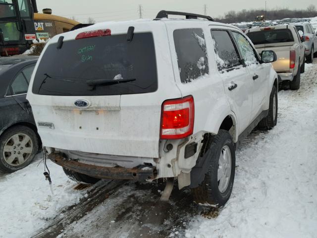 1FMCU03G29KB55561 - 2009 FORD ESCAPE XLT WHITE photo 4