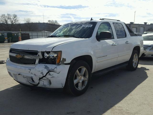 3GNEC12J78G127495 - 2008 CHEVROLET AVALANCHE WHITE photo 2