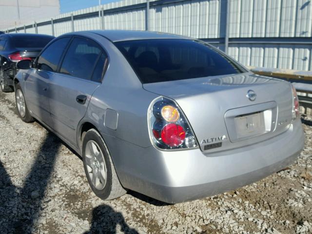 1N4AL11D54C133558 - 2004 NISSAN ALTIMA BAS SILVER photo 3