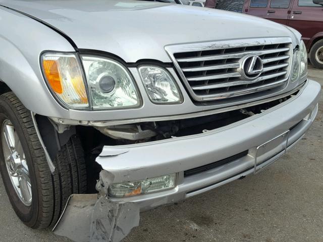 JTJHT00W964019255 - 2006 LEXUS LX 470 SILVER photo 9