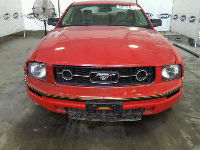 1ZVFT80N265111668 - 2006 FORD MUSTANG RED photo 9