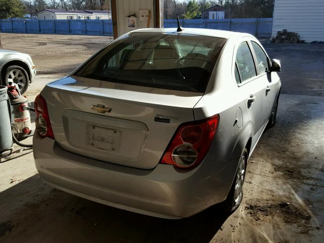 1G1JA5SH4C4174046 - 2012 CHEVROLET SONIC LS 白色 照片 4