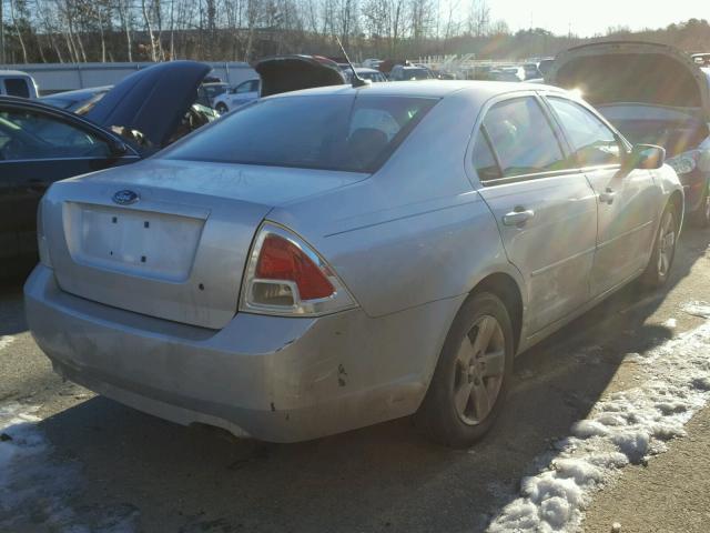 3FAHP07Z09R211544 - 2009 FORD FUSION SE SILVER photo 4