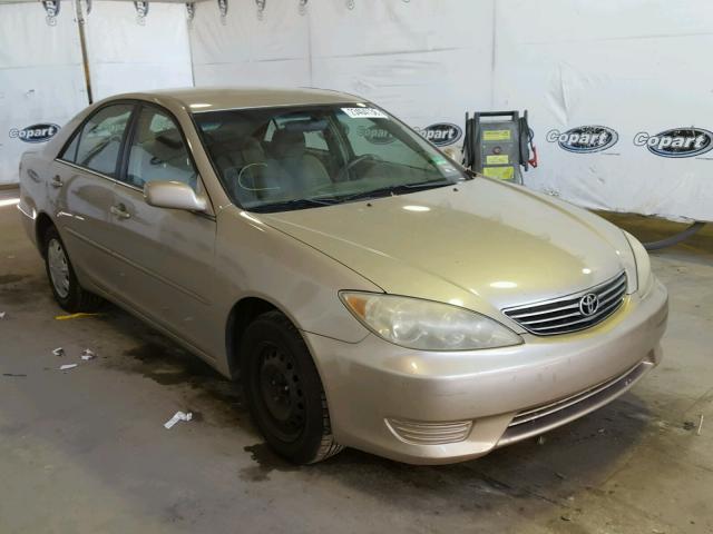 4T1BE32KX5U048935 - 2005 TOYOTA CAMRY LE GOLD photo 1