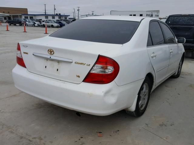 4T1BF32K02U014575 - 2002 TOYOTA CAMRY LE WHITE photo 4