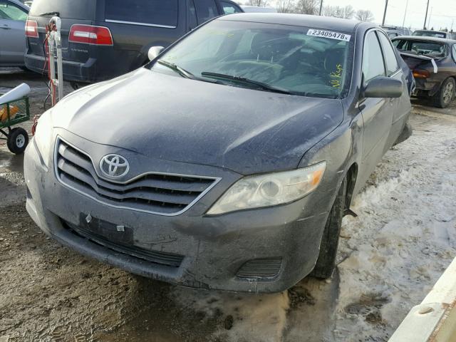 4T4BF3EK0BR184680 - 2011 TOYOTA CAMRY BASE GRAY photo 2