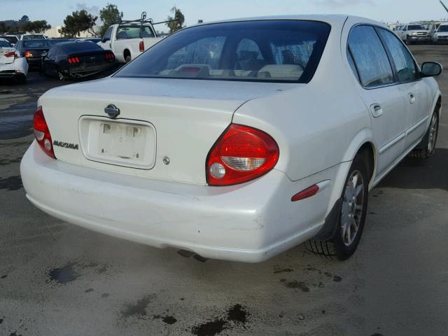 JN1CA31D71T821984 - 2001 NISSAN MAXIMA GXE WHITE photo 4