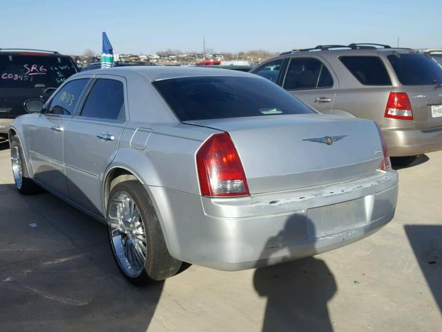 2C3KA43R37H693180 - 2007 CHRYSLER 300 SILVER photo 3