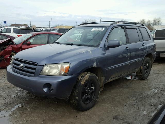 JTEHD21AX40030778 - 2004 TOYOTA HIGHLANDER BLUE photo 2