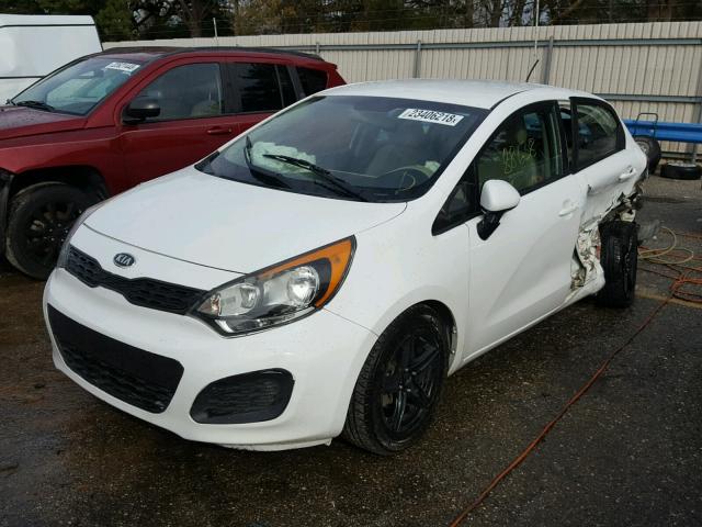 KNADM5A33C6017417 - 2012 KIA RIO LX WHITE photo 2