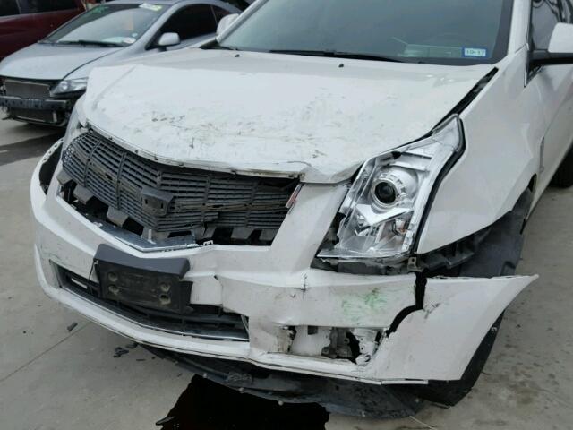 3GYFNGEY5BS605463 - 2011 CADILLAC SRX WHITE photo 9