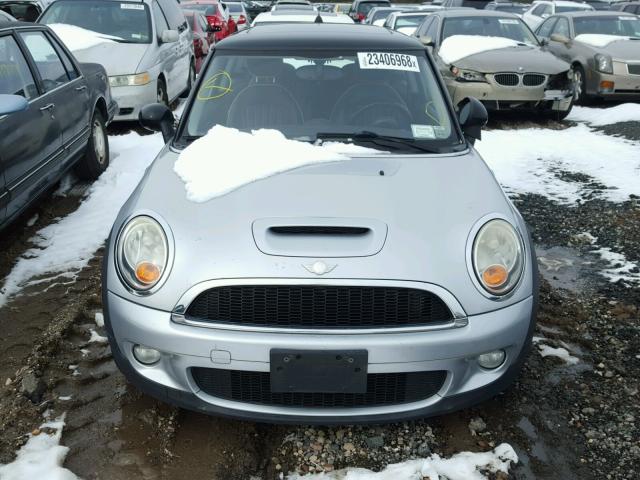 WMWMF735X7TL85900 - 2007 MINI COOPER S SILVER photo 9