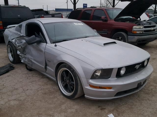 1ZVFT82H665212252 - 2006 FORD MUSTANG GT SILVER photo 1