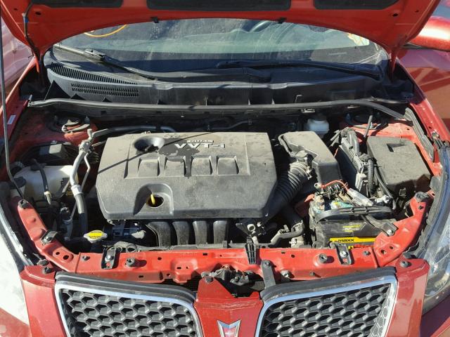 5Y2SP6E89AZ404126 - 2010 PONTIAC VIBE RED photo 7