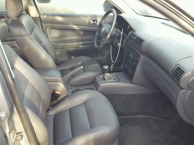 WVWPD63B34P325399 - 2004 VOLKSWAGEN PASSAT GLS GRAY photo 5