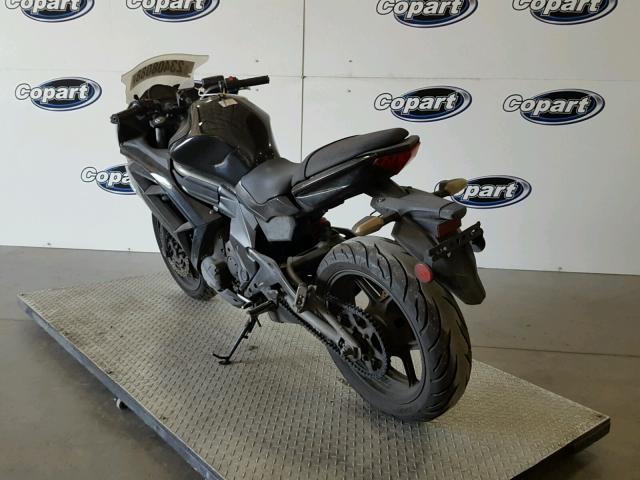 JKAEXEE16CDA06380 - 2012 KAWASAKI EX650 EC BLACK photo 3