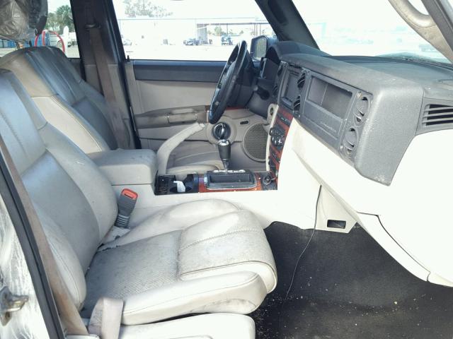 1J8HH58N56C314218 - 2006 JEEP COMMANDER თეთრი ფოტო 5