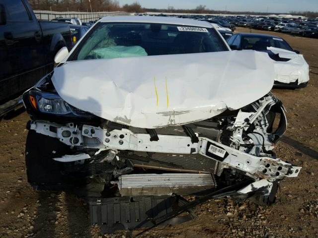 1G1BC5SM7H7165004 - 2017 CHEVROLET CRUZE LS WHITE photo 7