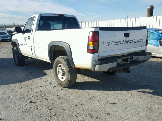 1GCHC24U16E163772 - 2006 CHEVROLET SILVERADO WHITE photo 3