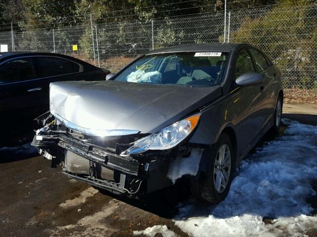 5NPEB4AC5EH929353 - 2014 HYUNDAI SONATA GLS SILVER photo 2