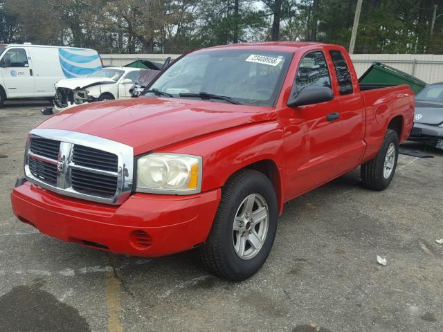 1D7HE22KX6S521082 - 2006 DODGE DAKOTA ST RED photo 2