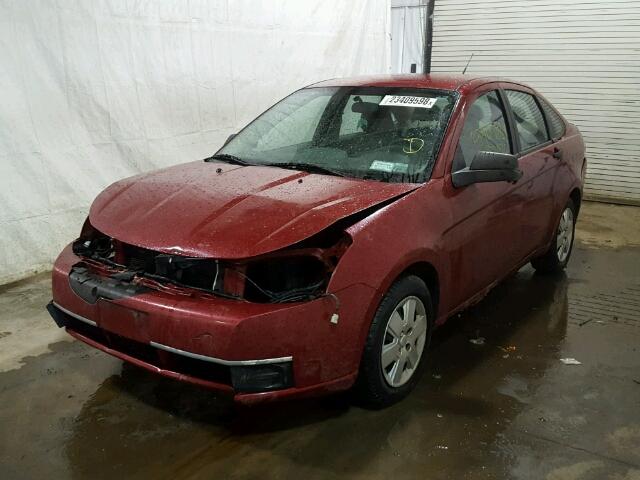 1FAHP34N09W131872 - 2009 FORD FOCUS S RED photo 2