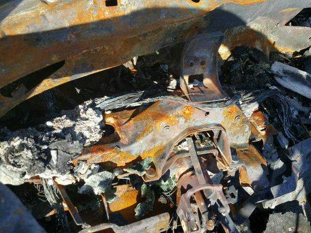 2LNHM82V88X654638 - 2008 LINCOLN TOWN CAR S BURN photo 8