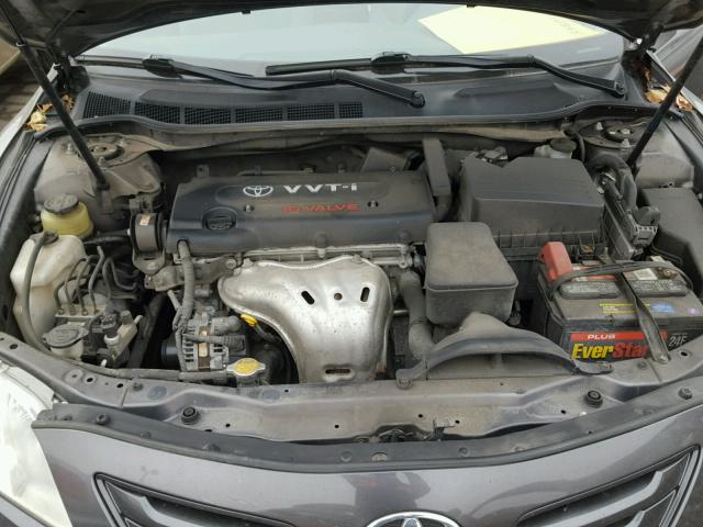4T4BE46K98R024944 - 2008 TOYOTA CAMRY CE GRAY photo 7