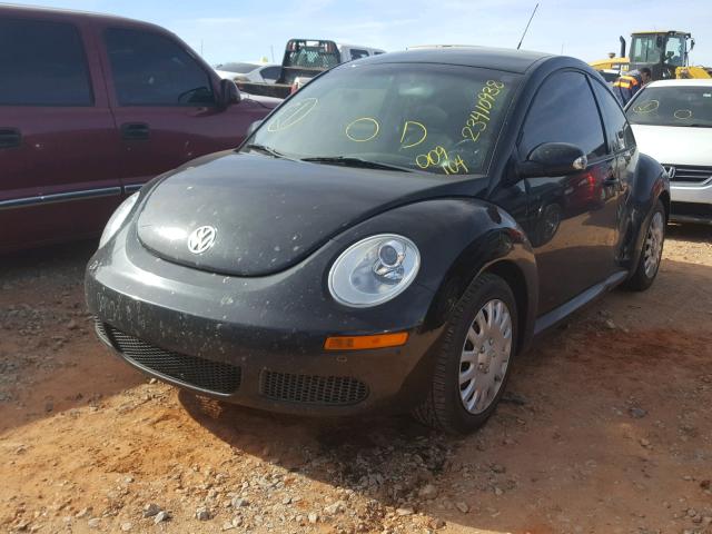 3VWPW3AG3AM009104 - 2010 VOLKSWAGEN NEW BEETLE BLACK photo 2