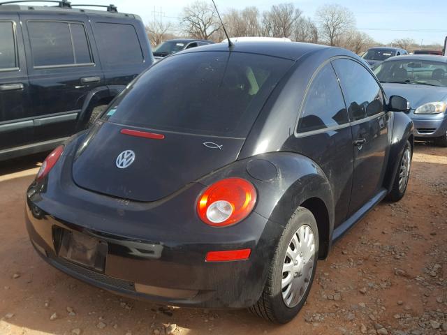 3VWPW3AG3AM009104 - 2010 VOLKSWAGEN NEW BEETLE BLACK photo 4