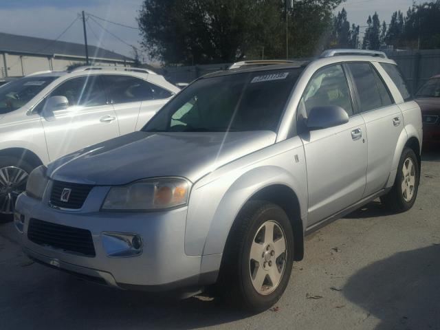 5GZCZ53436S860467 - 2006 SATURN VUE SILVER photo 2