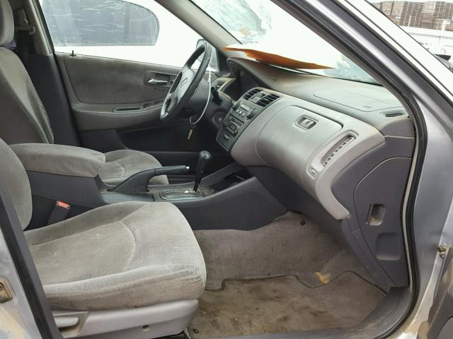 3HGCG66501G710643 - 2001 HONDA ACCORD LX SILVER photo 5